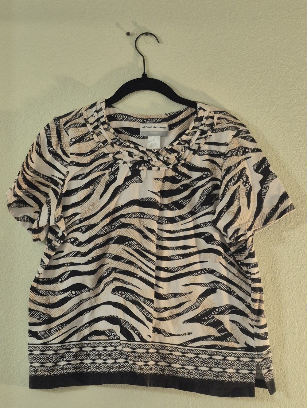 Alfred Dunner Black and Cream Zebra Border Print Short Sleeve Top